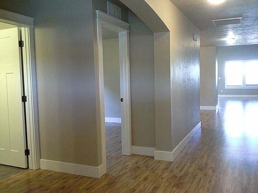 5th image of 4447 N Weston Ave