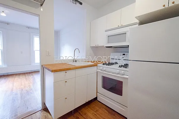 Rented by Brick&Mortar | media 22