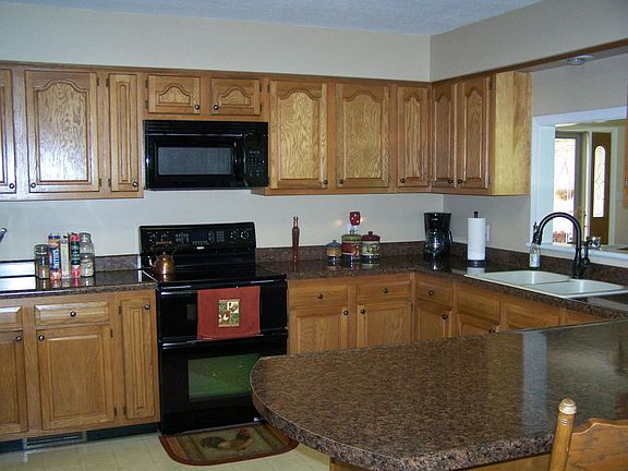 4th image of 511 Sierra Dr