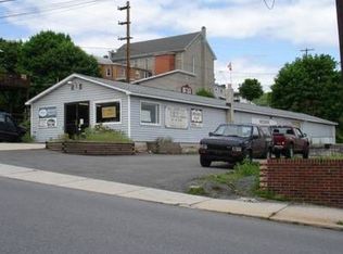 19 W Spruce St, Tamaqua, PA 18252
