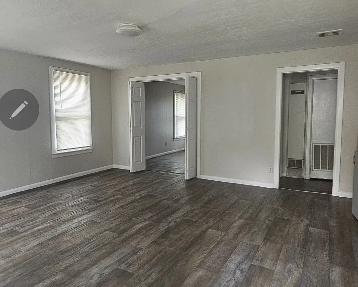 3149 Fulton St — Photo 2