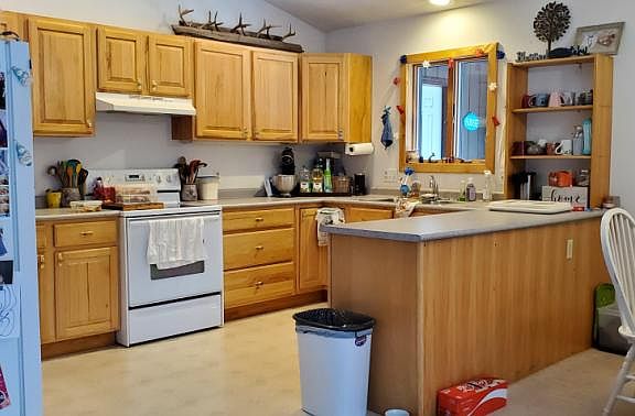 4th image of 4071 N Saint Martins Pt