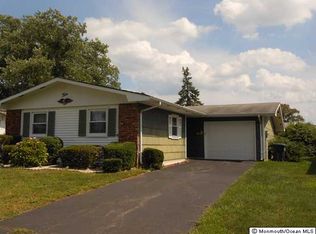 4 Tate Ct, Brick, NJ 08724