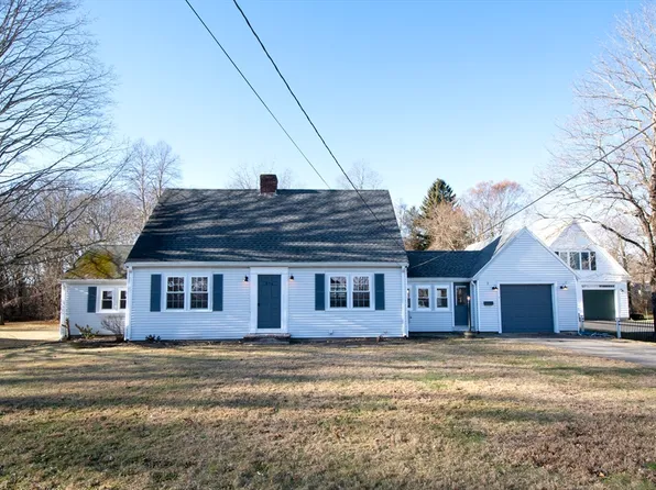 876 Washington St, Whitman, MA 02382