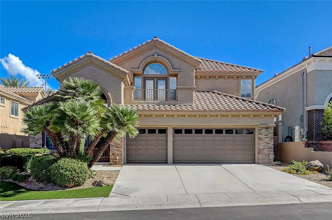 4 bed, 2.5 bath, 3206 sqft, $4,650 — Photo 2
