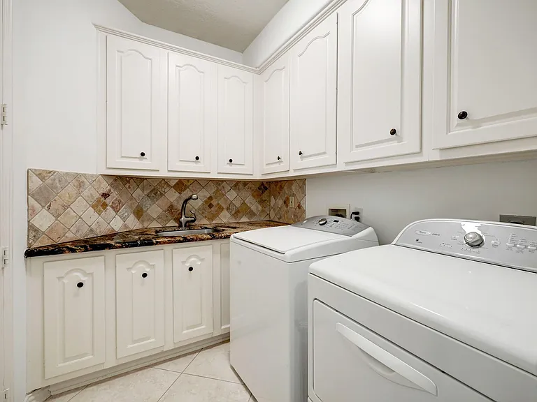 1631 Lakeshore Way — Photo 38