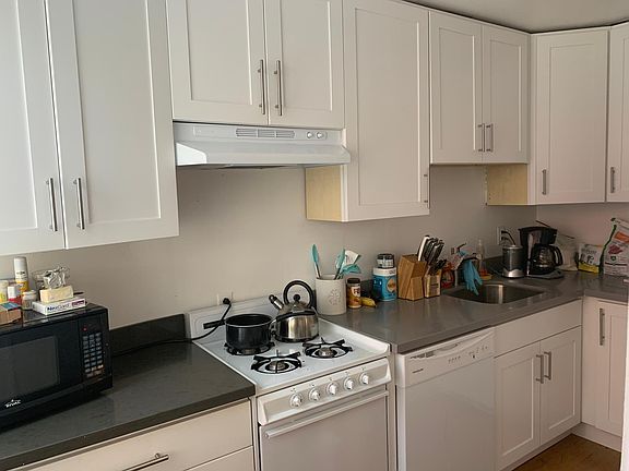 4th image of 435A Steiner St