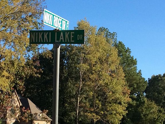 5th image of 3144 Nikki Lake Dr