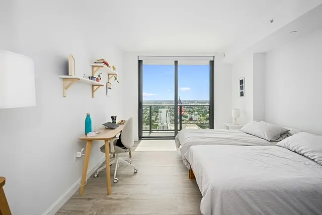 55 SW 9th St #3506 — Photo 8