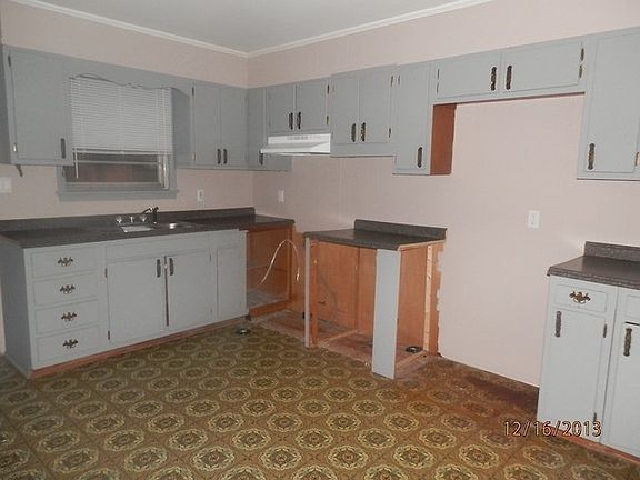 2nd image of 1109 Normandy Ln