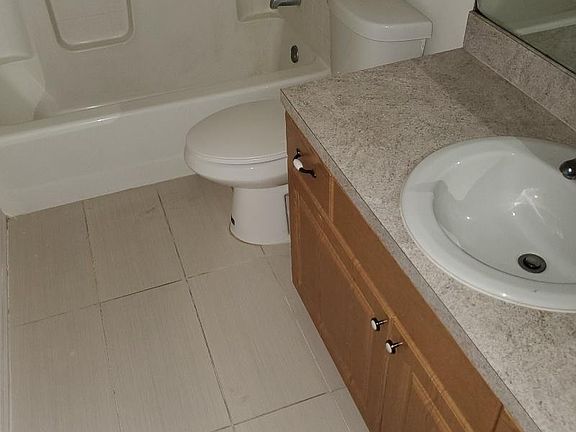 5th image of 4522 Douglas Ln