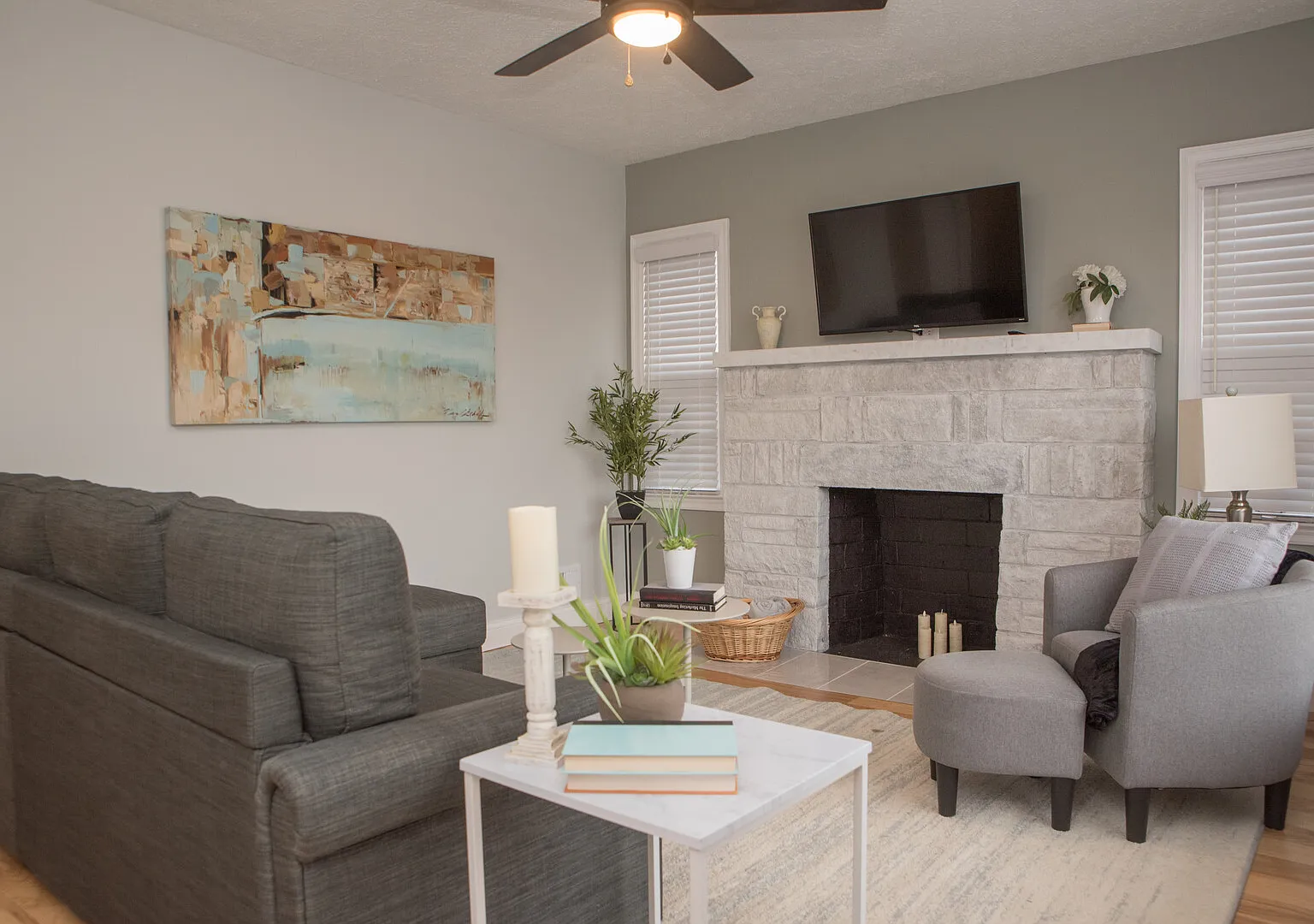 The Cozy on Downey - Irvington's Coziest Cottage — Photo 1