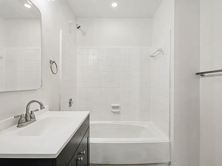 6148 Heath Ridge Ct — Photo 11