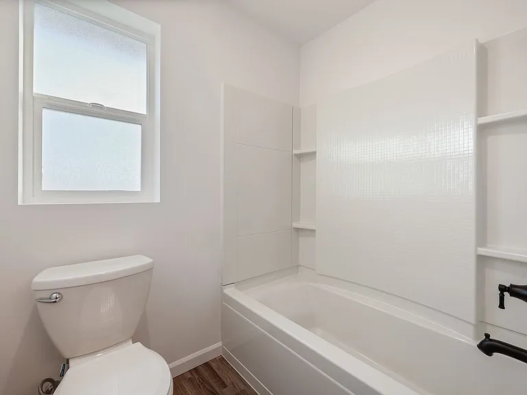 1061 Ebbets Dr SW — Photo 34