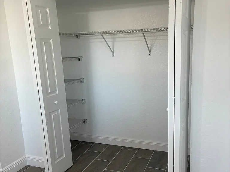 3287 Great Neck St — Photo 10