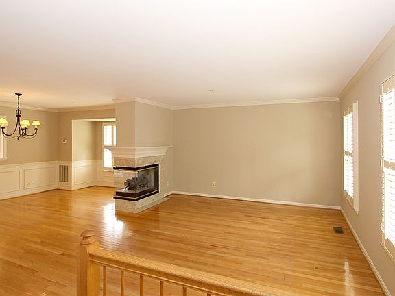 4th image of 138 Thurgood St