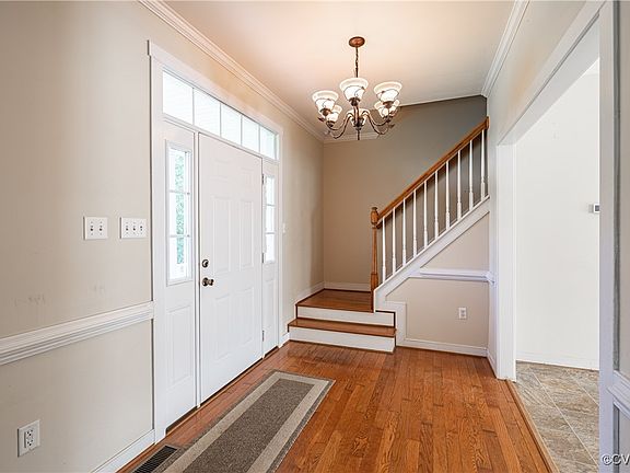 4th image of 5300 Oak Grove Loop
