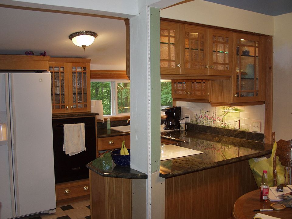 Almost new! Gorgeous kitchen