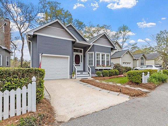 4th image of 2696 Nantucket Ln