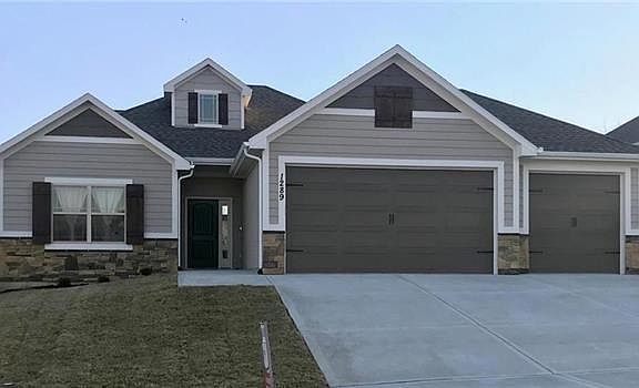 4th image of 4709 NE Saratoga Ct