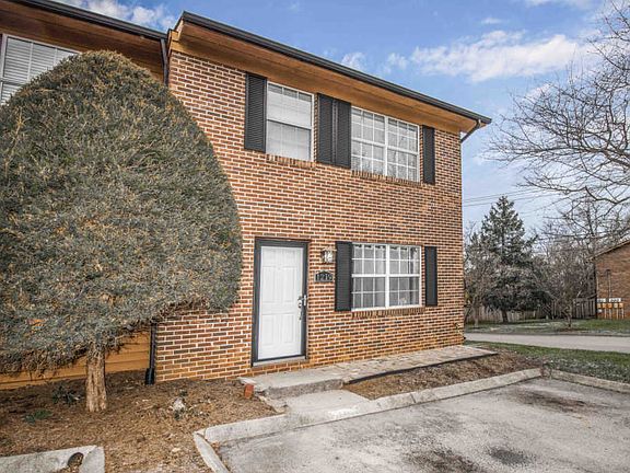 2nd image of 1219 Crest Brook Dr