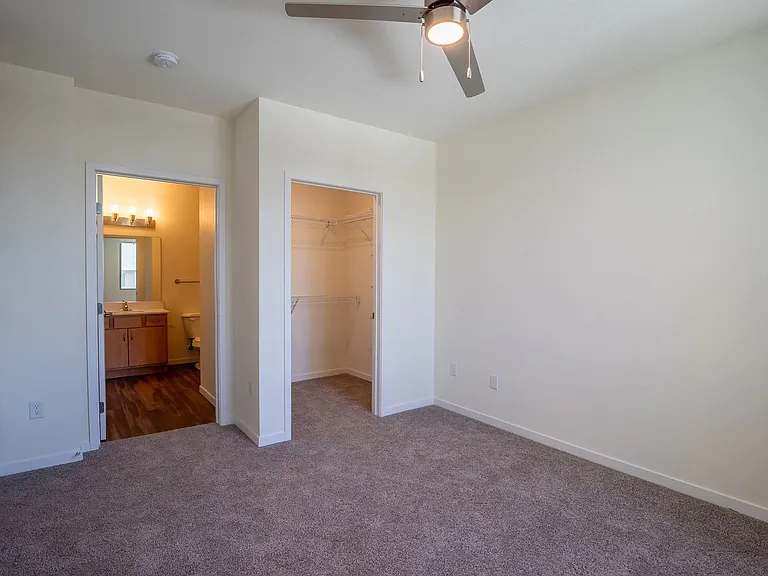 Vista Ridge Apartments — Photo 33