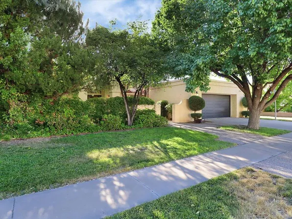 5901 Mahogany Pl NE, Albuquerque, NM 87111