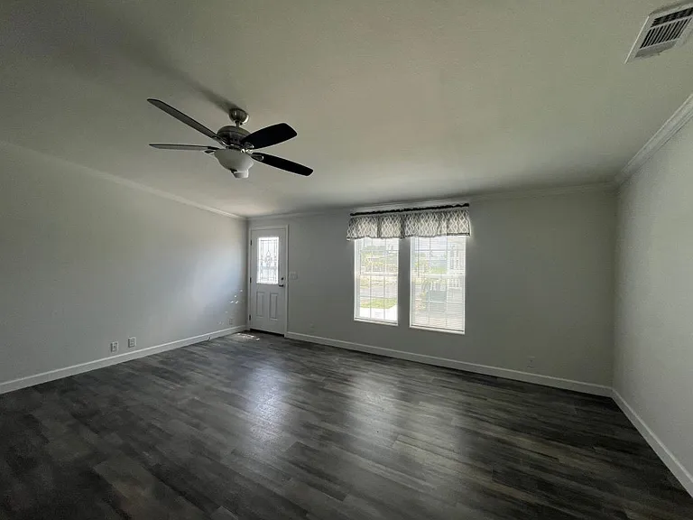 173 Eland Dr #173 — Photo 16