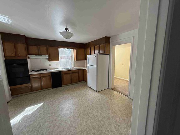 5th image of 1145 N Clarkson St APT 1
