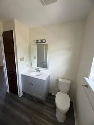 305 E Eggleston St #2 — Photo 7