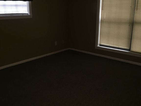 3rd image of 131 Verna Dr