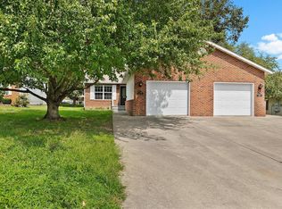 310 Marla Kay Dr, Swansea, IL 62226