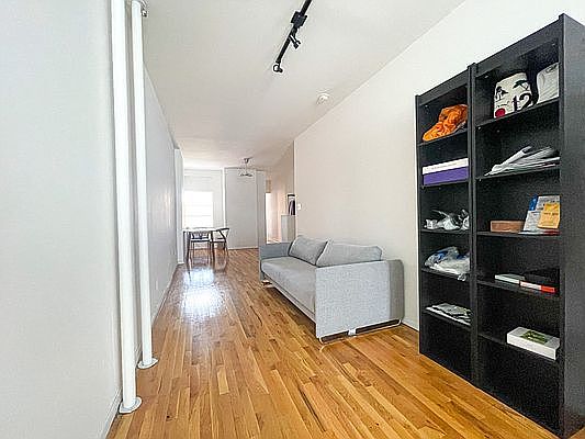 2nd image of 180 Driggs Ave APT 4L