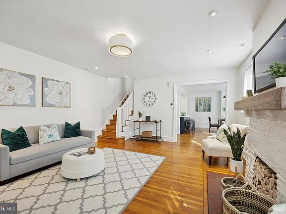 5th image of 238 E Highland Ave