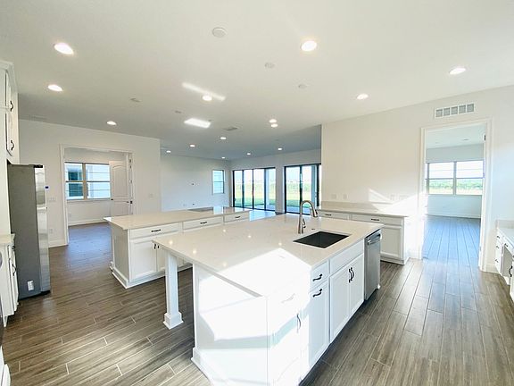 3rd image of 13652 Abberwick Dr