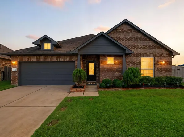302 Bordeaux Ct, Alvin, TX 77511