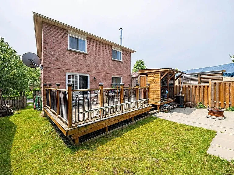 44 Adams Dr #UPPER — Photo 18