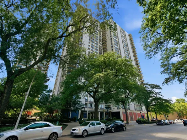 1360 N Sandburg Ter APT 2104C, Chicago, IL 60610