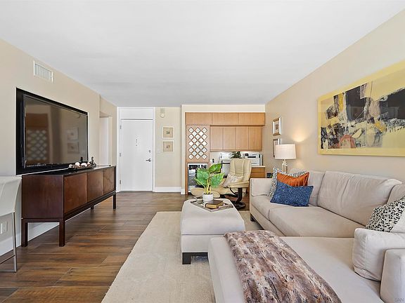 5th image of 1730 Avenida Del Mundo Unit 807