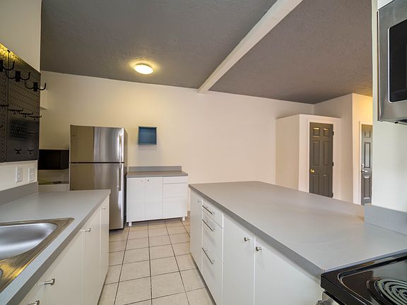 3rd image of 4328 McRee Ave APT 2E
