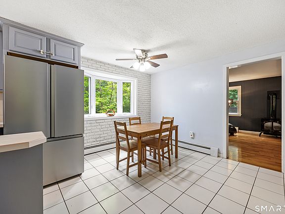3rd image of 825 Neipsic Road