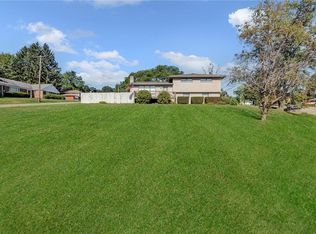 122 Highland Dr, Beaver, PA 15009