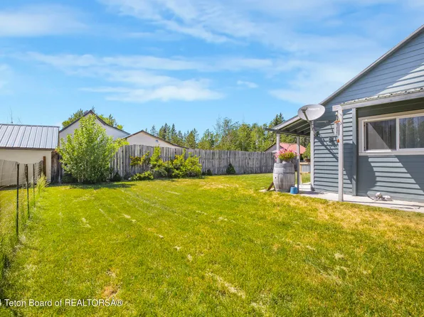 2864 Central Ave, Tetonia, ID 83452