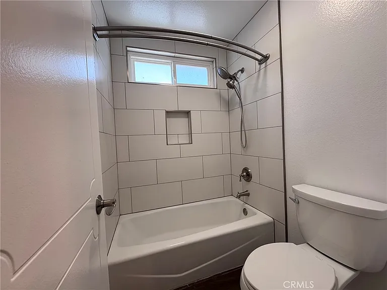 25 Clay — Photo 16