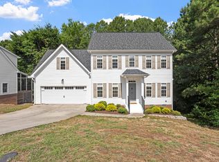 729 Littleleaf Ct, Holly Springs, NC 27540