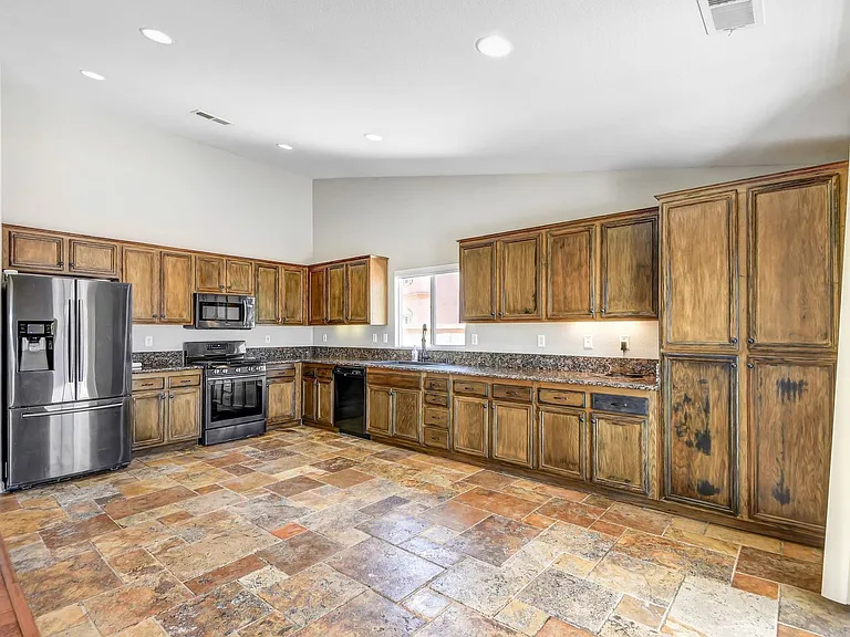 25629 Driftview Cir — Photo 6
