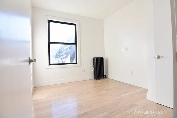 Rented by Bohemia Realty Group | media 8