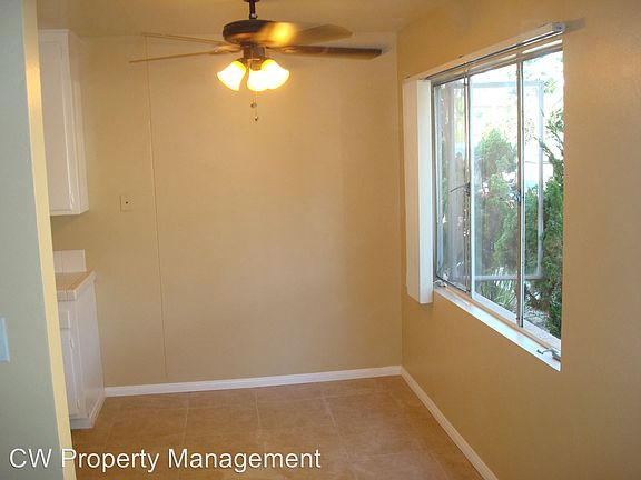 3rd image of 4406 Dawes St