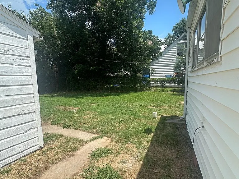 125 E Northrup Dr — Photo 7