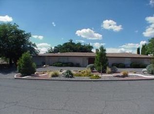 809 Twin Hills Dr, El Paso, TX 79912